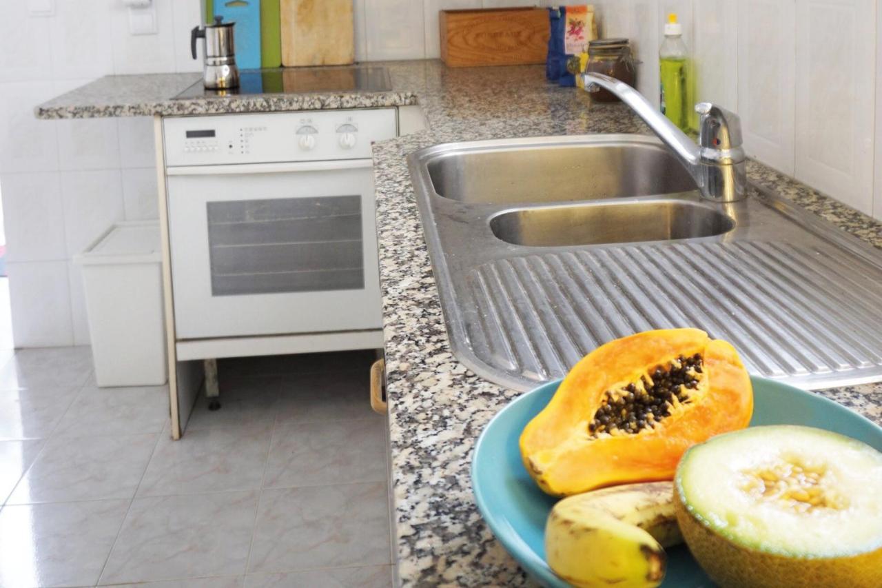Getwet Surfcamp Bed & Breakfast Costa da Caparica Exterior photo