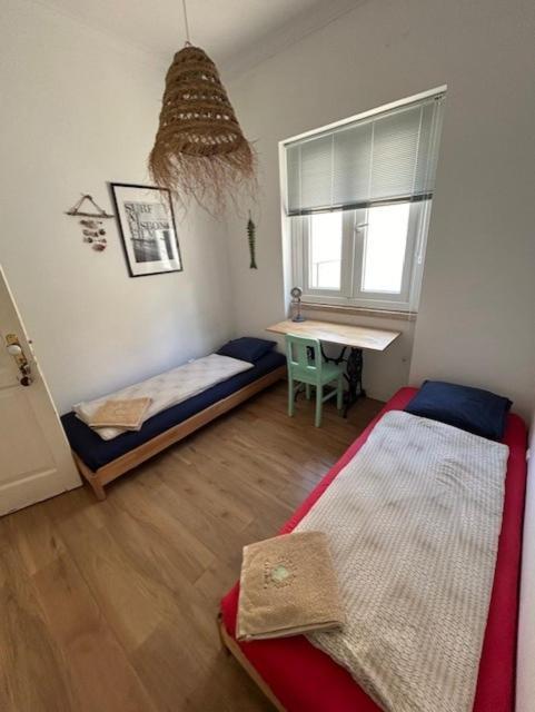 Getwet Surfcamp Bed & Breakfast Costa da Caparica Exterior photo